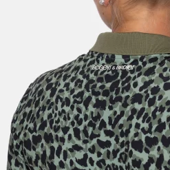 W Tech Hidden Button Pique AOP Svart